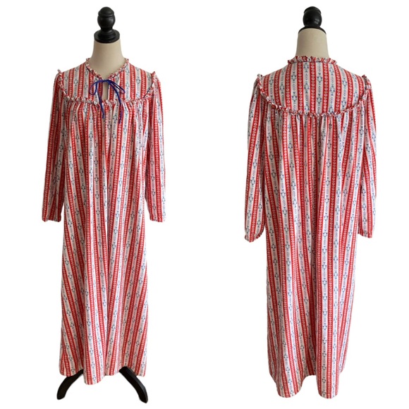 Vintage 1970s 1980s Montgomery Ward Red Tyrolean Print Cotton Flannel Nightgown - Picture 1 of 7